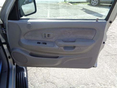 Used 2004 Toyota Tacoma TRD Off-Road image 35