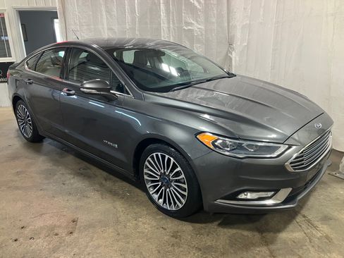 Used 2017 Ford Fusion Titanium image 32