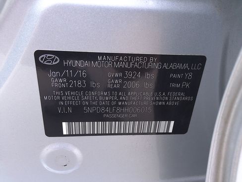 Used 2017 Hyundai Elantra Limited image 40