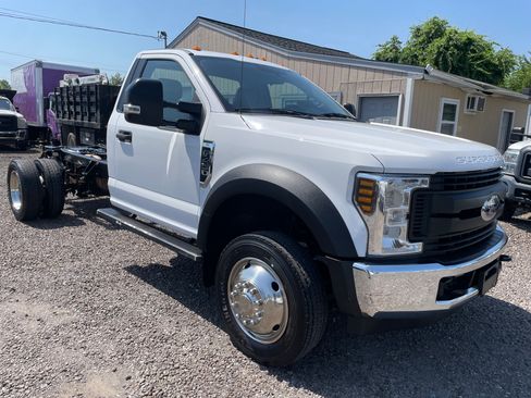 Used 2018 Ford F450 image 3