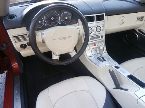 Used 2005 Chrysler Crossfire Limited image 16