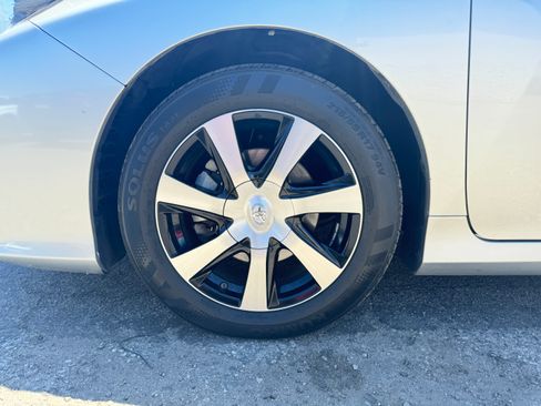 Used 2017 Toyota Mirai image 13