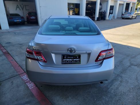 Used 2010 Toyota Camry image 7