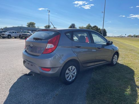 Used 2016 Hyundai Accent SE image 4