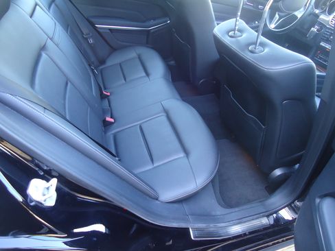 Used 2014 Mercedes-Benz E 350 Sport image 10