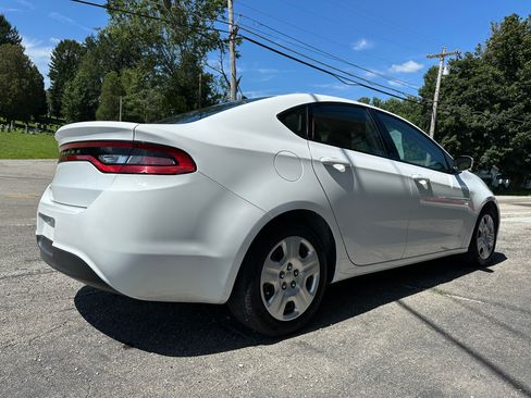 Used 2016 Dodge Dart SE image 4