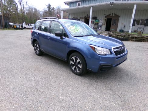 Used 2017 Subaru Forester 2.5i image 3