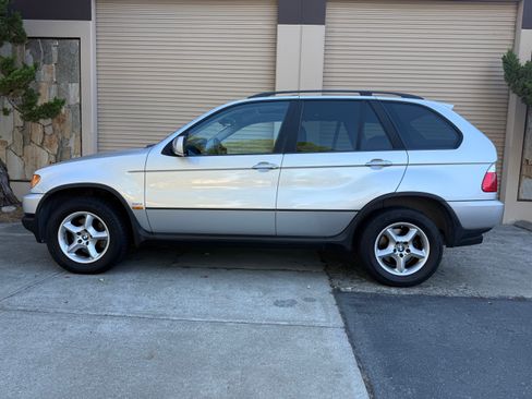 Used 2003 BMW X5 3.0i image 4