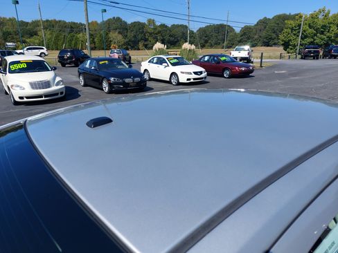 Used 2010 Dodge Charger SE image 10