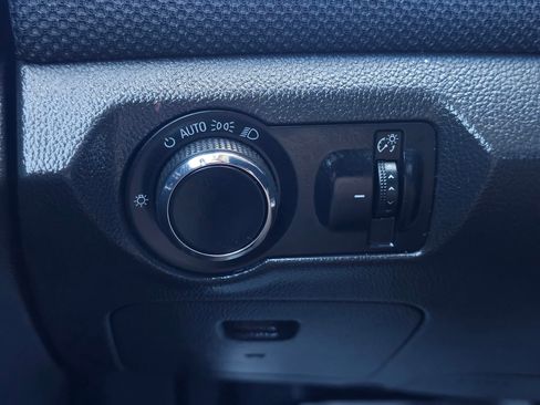 Used 2011 Chevrolet Cruze LTZ image 18