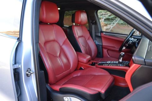Used 2017 Porsche Macan image 31