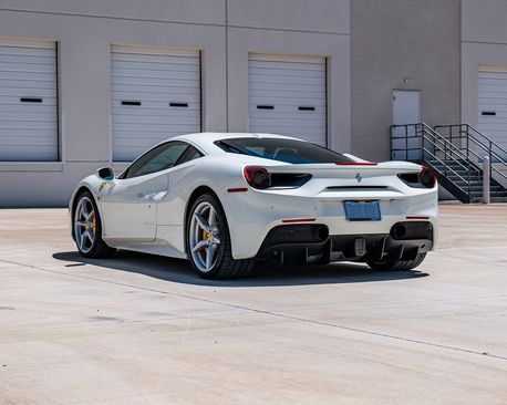Used 2018 Ferrari 488 GTB image 2