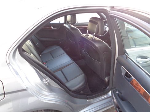 Used 2012 Mercedes-Benz C 300 image 8