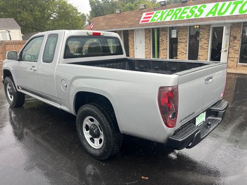 Used 2010 Chevrolet Colorado W/T image 2