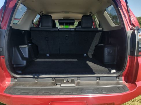 Used 2024 Toyota 4Runner SR5 Premium image 8