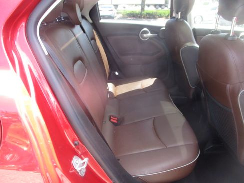 Used 2018 FIAT 500X Lounge image 8