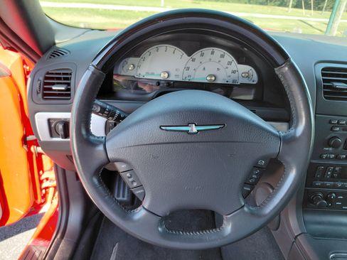 Used 2002 Ford Thunderbird image 12