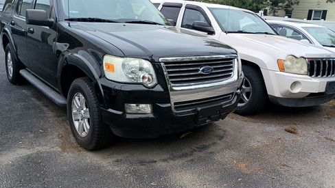 Used 2008 Ford Explorer XLT image 3