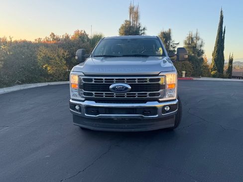 Used 2024 Ford F250 XLT image 3