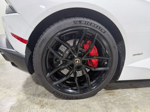 Used 2015 Lamborghini Huracan LP 610-4 image 33