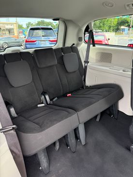 Used 2020 Dodge Grand Caravan SE image 17