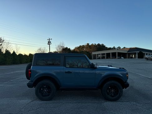 Used 2024 Ford Bronco Black Diamond image 3