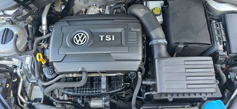 Used 2016 Volkswagen Golf Sport image 33