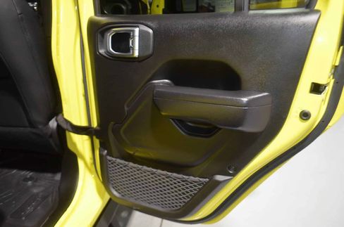 Used 2023 Jeep Gladiator Willys image 20