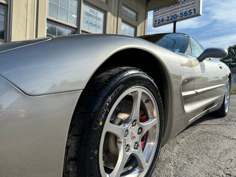Used 2000 Chevrolet Corvette image 9