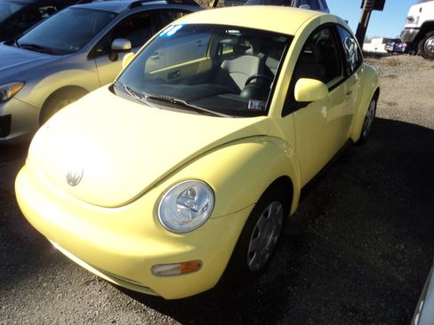 Used 1998 Volkswagen Beetle image 3