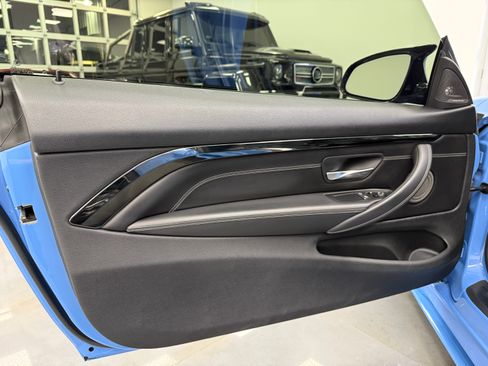 Used 2018 BMW M4 Competition image 17