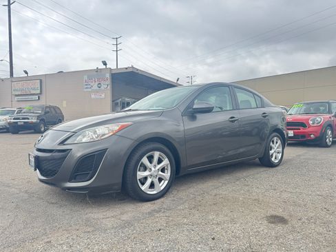 Used 2010 MAZDA MAZDA3 Touring image 2