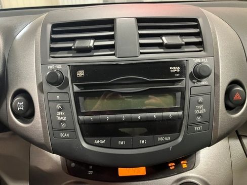 Used 2011 Toyota RAV4 image 10