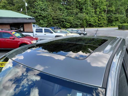 Used 2012 Jeep Grand Cherokee Overland image 10