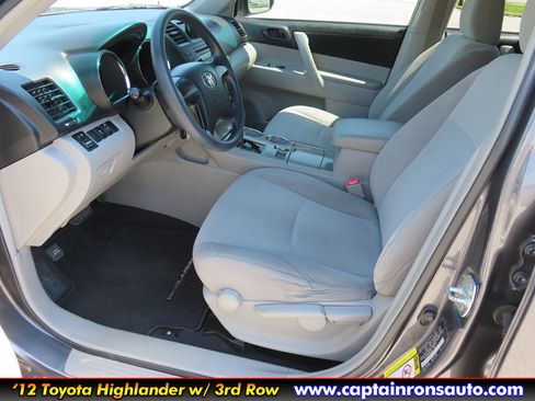 Used 2012 Toyota Highlander LE image 7
