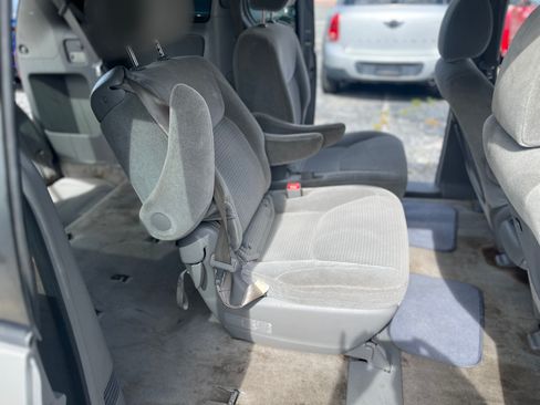 Used 2010 Toyota Sienna image 13