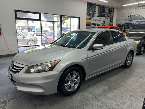 Used 2012 Honda Accord LX image 2