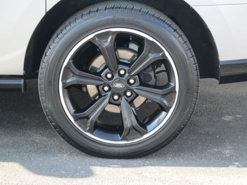 Used 2022 Ford Expedition Max Limited image 3