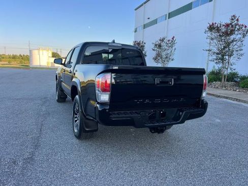 Used 2023 Toyota Tacoma TRD Sport image 8
