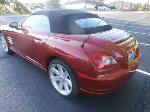 Used 2005 Chrysler Crossfire Limited image 3