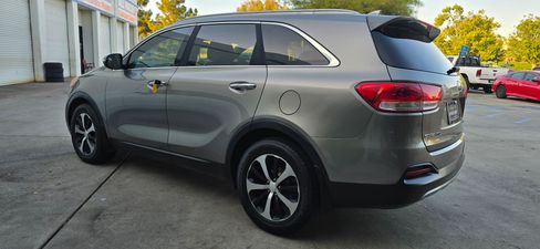 Used 2016 Kia Sorento EX-L image 13