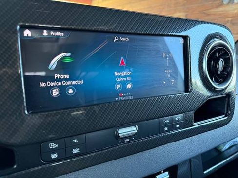 Used 2019 Mercedes-Benz Sprinter 2500 image 22