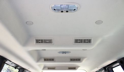 Used 2018 Chevrolet Express 3500 LT image 16