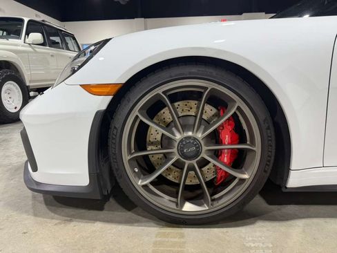 Used 2018 Porsche 911 GT3 image 44