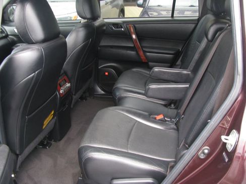 Used 2013 Toyota Highlander Limited image 7