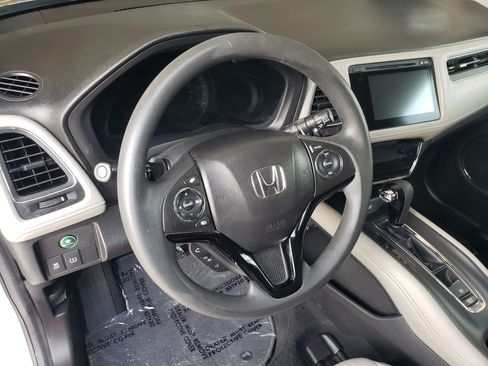 Used 2016 Honda HR-V EX image 16
