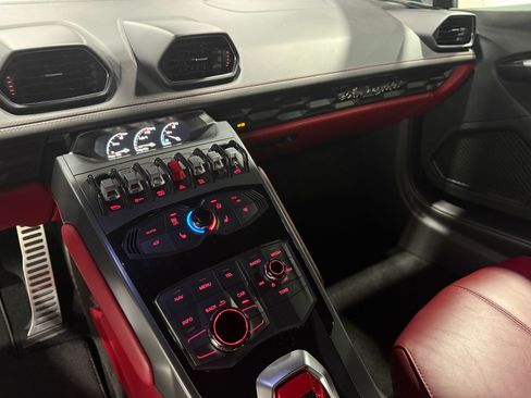 Used 2015 Lamborghini Huracan LP 610-4 image 48