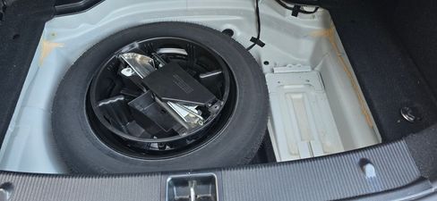 Used 2011 Mercedes-Benz C 300 Sport image 26