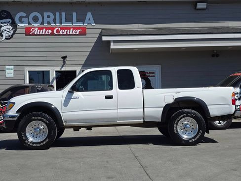 Used 2004 Toyota Tacoma image 4