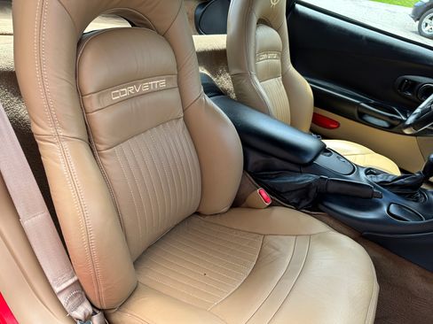 Used 1998 Chevrolet Corvette image 14